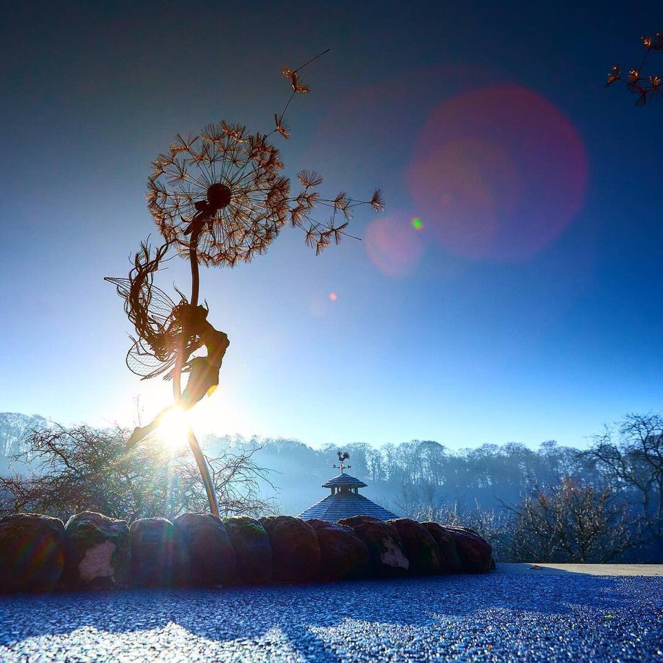 Perfect Wonderland Garden Decoration -The naughty Spirits Are Dancing